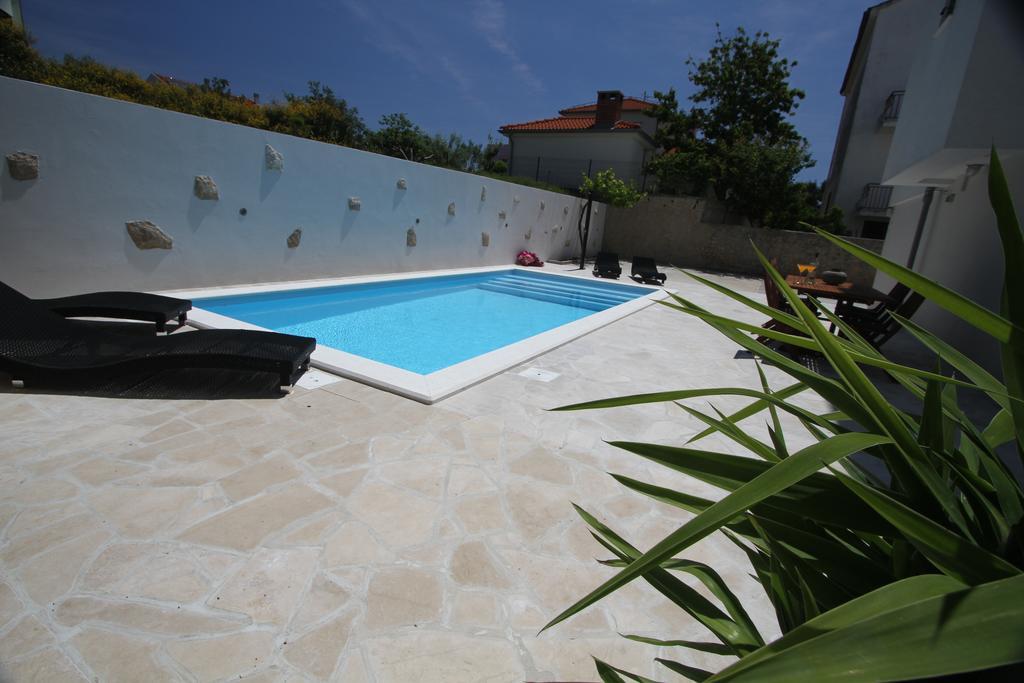 Holiday Apartment Rokov ซาดาร์ ภายนอก รูปภาพ